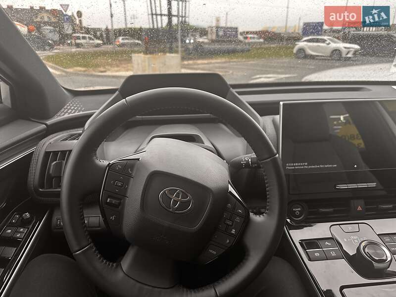 Внедорожник / Кроссовер Toyota bZ4X 2024 в Львове