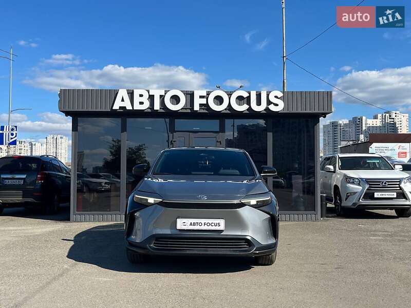 Внедорожник / Кроссовер Toyota bZ4X 2023 в Киеве