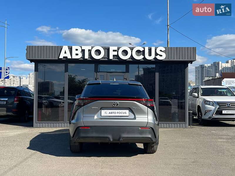 Внедорожник / Кроссовер Toyota bZ4X 2023 в Киеве