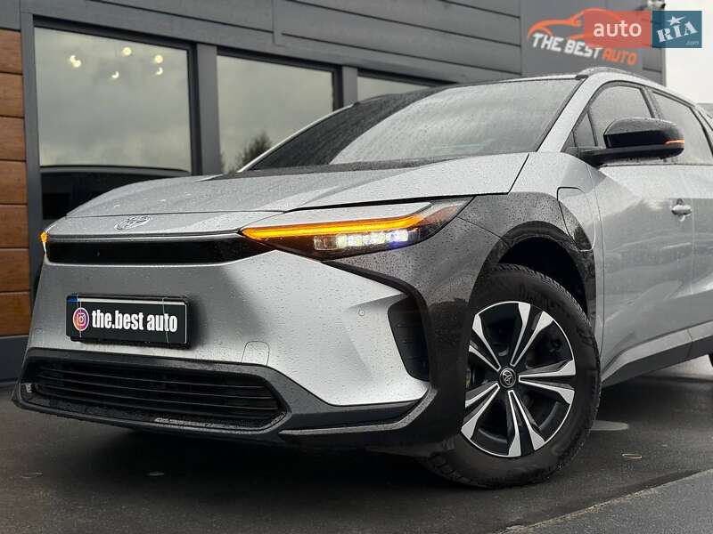 Внедорожник / Кроссовер Toyota bZ4X 2022 в Ровно