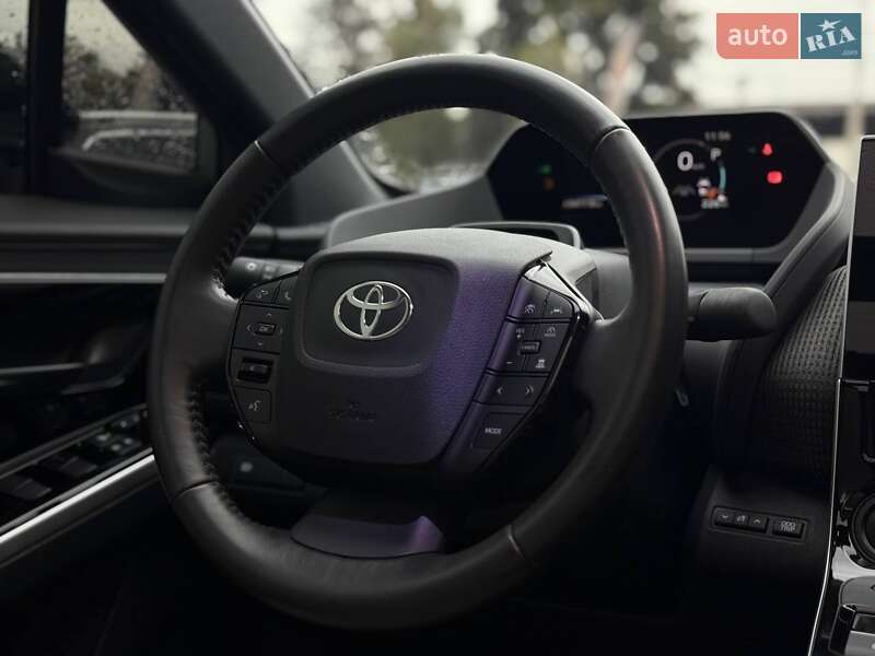 Внедорожник / Кроссовер Toyota bZ4X 2022 в Ровно