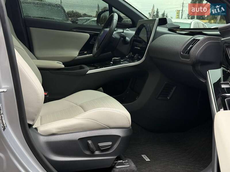 Внедорожник / Кроссовер Toyota bZ4X 2022 в Ровно