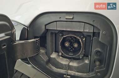 Внедорожник / Кроссовер Toyota bZ4X 2023 в 