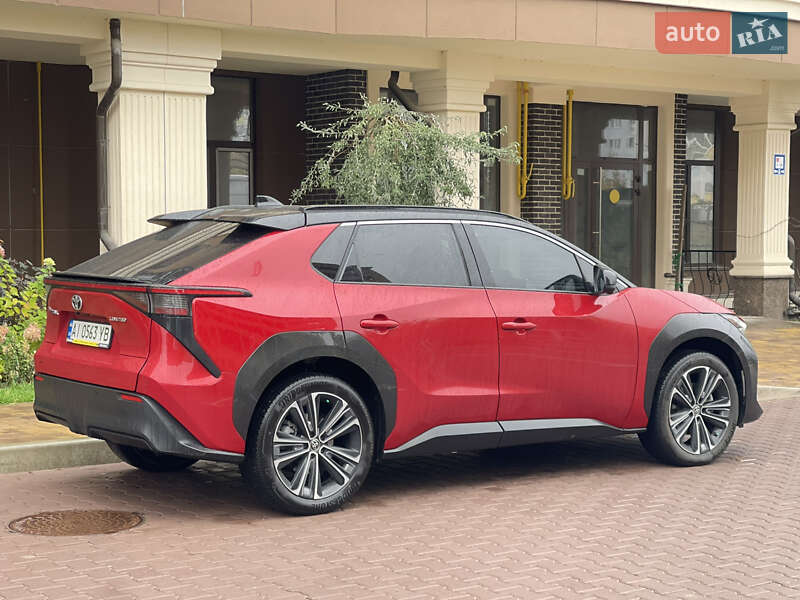 Позашляховик / Кросовер Toyota bZ4X 2023 в Києві