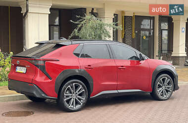 Внедорожник / Кроссовер Toyota bZ4X 2023 в 