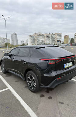 Позашляховик / Кросовер Toyota bZ4X 2022 в 