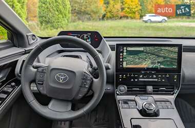 Позашляховик / Кросовер Toyota bZ4X 2024 в 