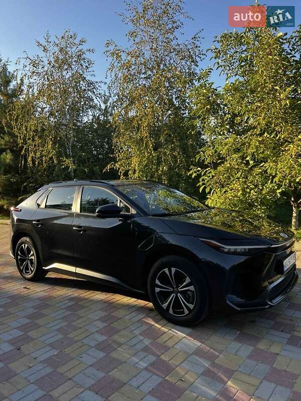 Внедорожник / Кроссовер Toyota bZ4X 2022 в Кременчуге