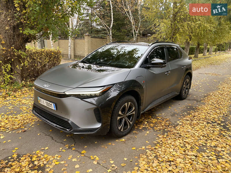 Позашляховик / Кросовер Toyota bZ4X 2022 в Харкові