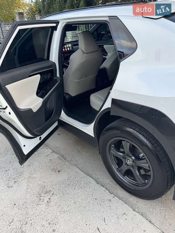 Внедорожник / Кроссовер Toyota bZ4X 2022 в Белой Церкви