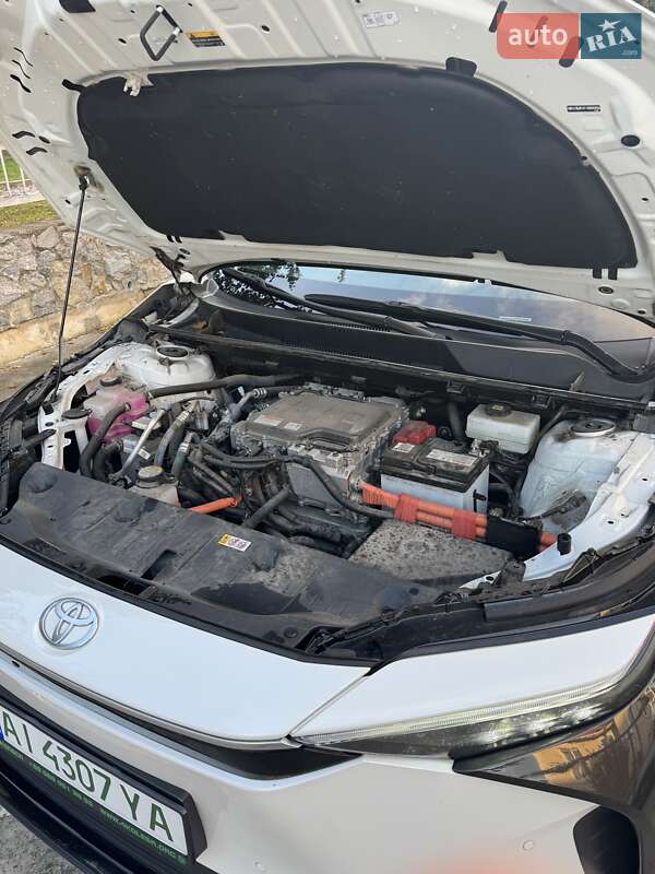 Внедорожник / Кроссовер Toyota bZ4X 2022 в Белой Церкви