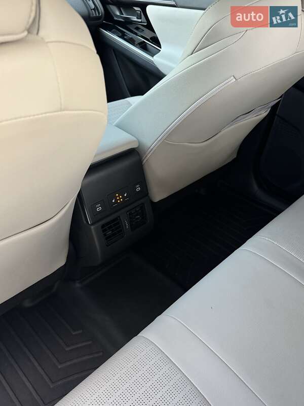 Внедорожник / Кроссовер Toyota bZ4X 2022 в Белой Церкви