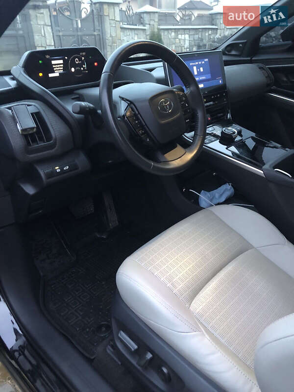 Позашляховик / Кросовер Toyota bZ4X 2022 в Косові фото 6 Позашляховик / Кросовер Toyota bZ4X 2022 в Косові