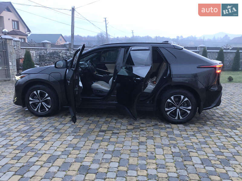 Позашляховик / Кросовер Toyota bZ4X 2022 в Косові фото 26 Позашляховик / Кросовер Toyota bZ4X 2022 в Косові