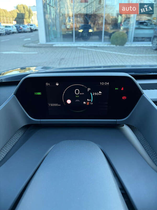 Внедорожник / Кроссовер Toyota bZ4X 2023 в Луцке