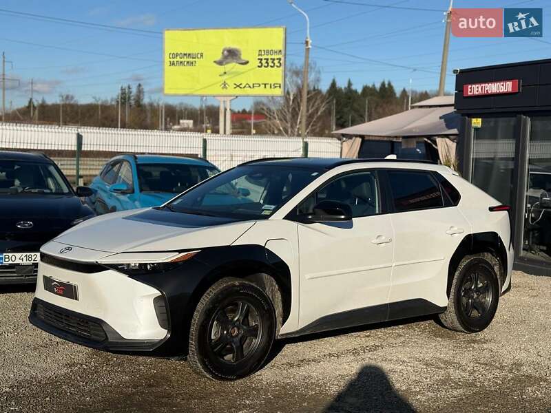 Внедорожник / Кроссовер Toyota bZ4X 2024 в Тернополе