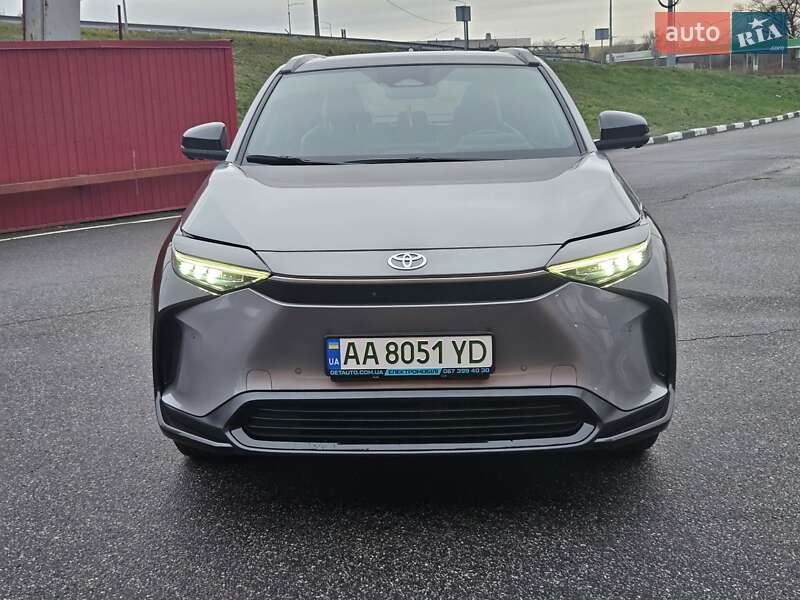 Внедорожник / Кроссовер Toyota bZ4X 2022 в Киеве