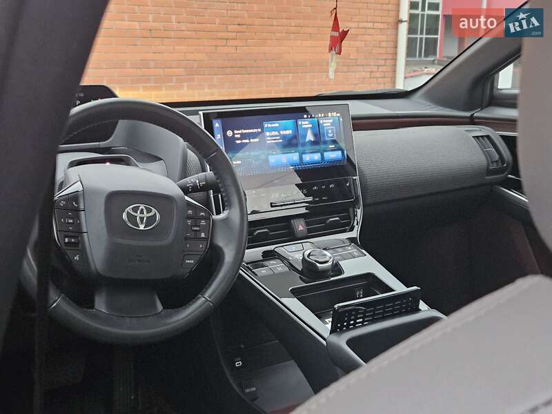 Внедорожник / Кроссовер Toyota bZ4X 2022 в Киеве