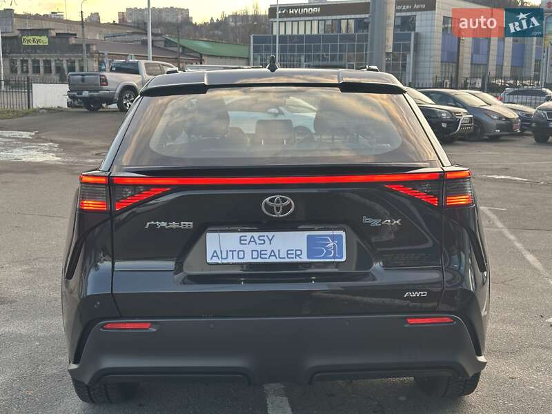 Внедорожник / Кроссовер Toyota bZ4X 2022 в Киеве