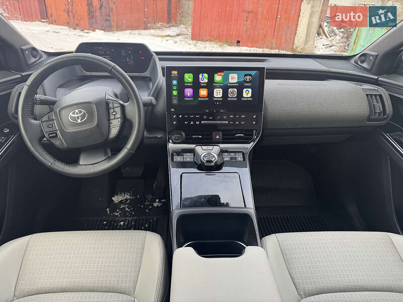 Позашляховик / Кросовер Toyota bZ4X 2023 в Луцьку