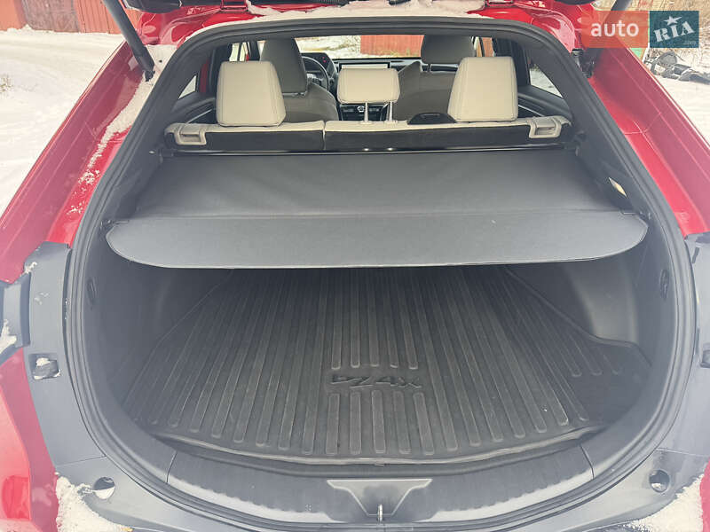 Позашляховик / Кросовер Toyota bZ4X 2023 в Луцьку