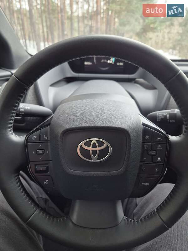 Позашляховик / Кросовер Toyota bZ4X 2024 в Києві