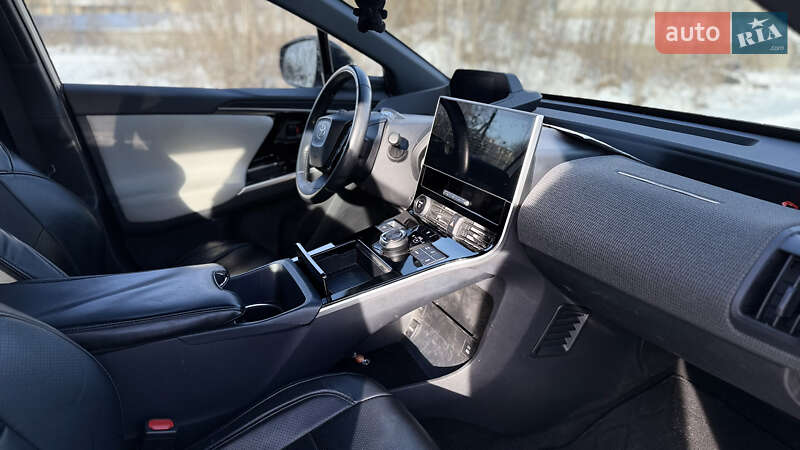 Внедорожник / Кроссовер Toyota bZ4X 2023 в Киеве