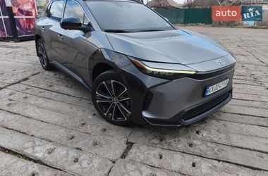 Внедорожник / Кроссовер Toyota bZ4X 2023 в Харькове