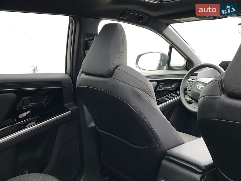 Внедорожник / Кроссовер Toyota bZ4X 2024 в Киеве