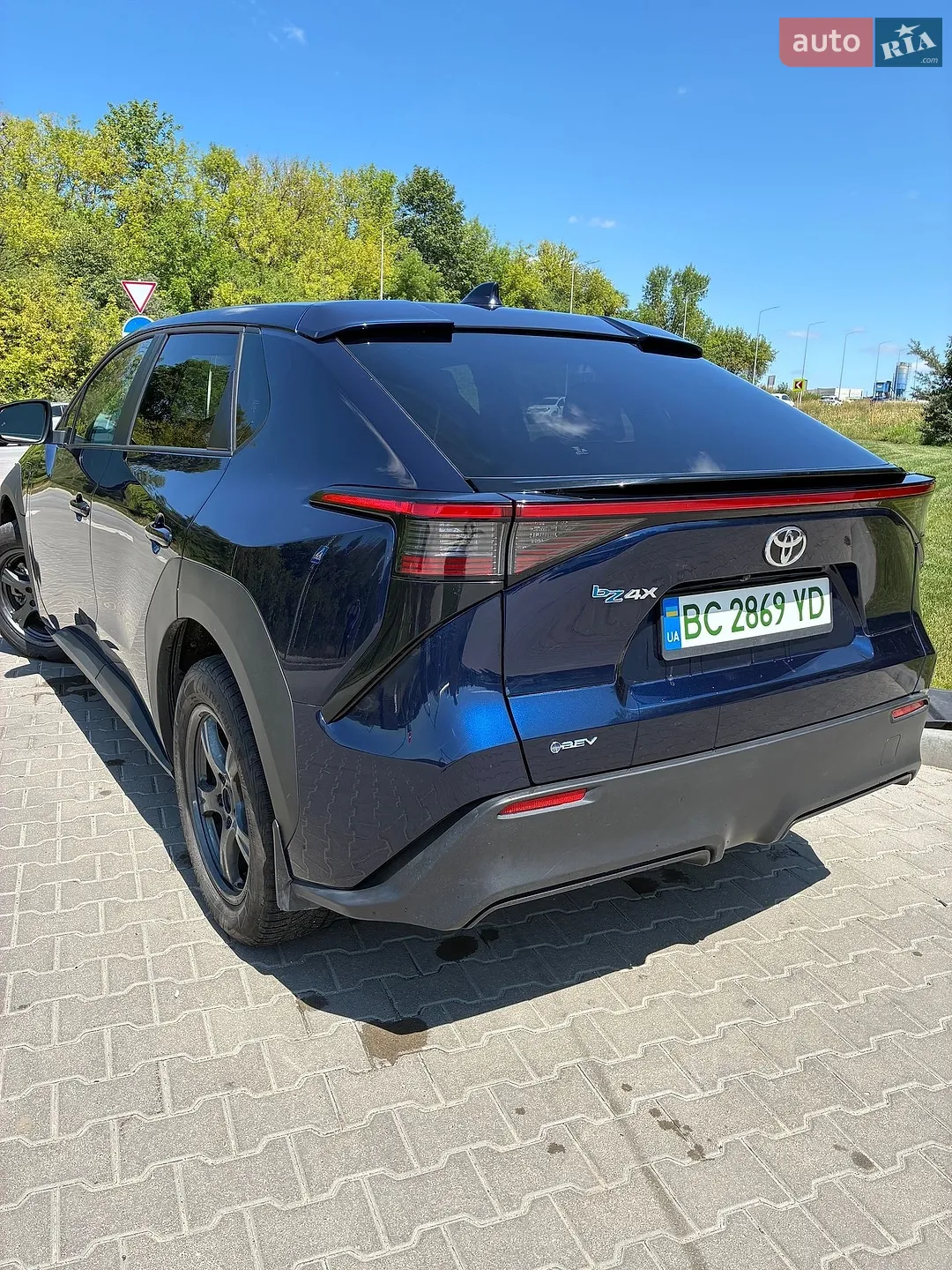 2024 Toyota bZ4X - мініатюра 8