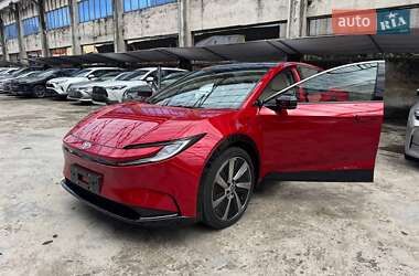 Внедорожник / Кроссовер Toyota bZ5 2025 в Киеве
