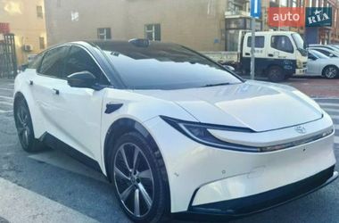 Позашляховик / Кросовер Toyota bZ5 2025 в Києві