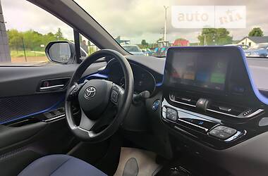 Позашляховик / Кросовер Toyota C-HR EV 2021 в 