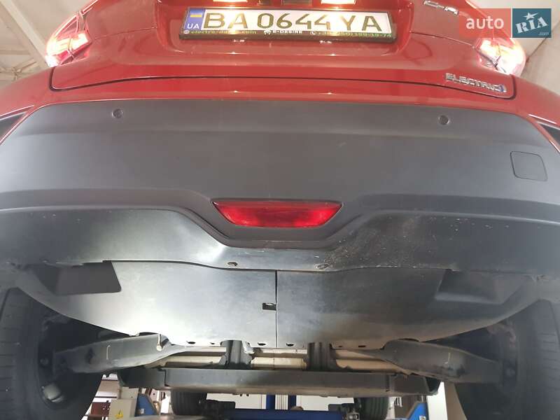 Позашляховик / Кросовер Toyota C-HR EV 2020 в Кропивницькому фото 16 Позашляховик / Кросовер Toyota C-HR EV 2020 в Кропивницькому