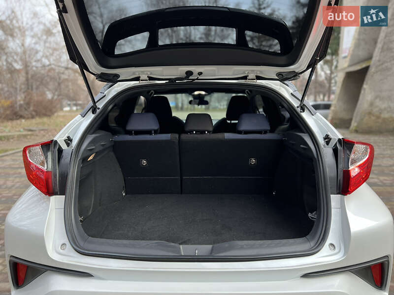 Внедорожник / Кроссовер Toyota C-HR EV 2022 в Черновцах фото 30 Внедорожник / Кроссовер Toyota C-HR EV 2022 в Черновцах