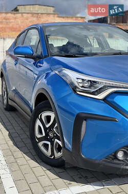 Внедорожник / Кроссовер Toyota C-HR EV 2020 в 