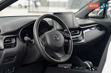 Внедорожник / Кроссовер Toyota C-HR EV 2021 в 