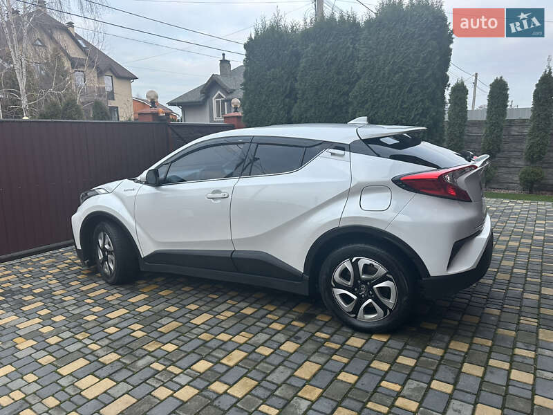 Позашляховик / Кросовер Toyota C-HR EV 2021 в Києві