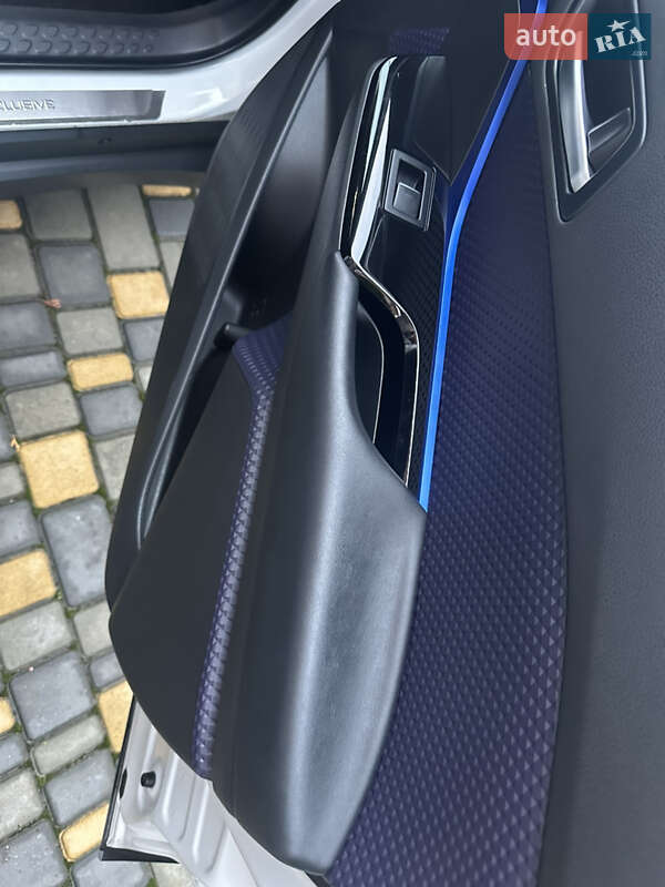 Позашляховик / Кросовер Toyota C-HR EV 2021 в Києві