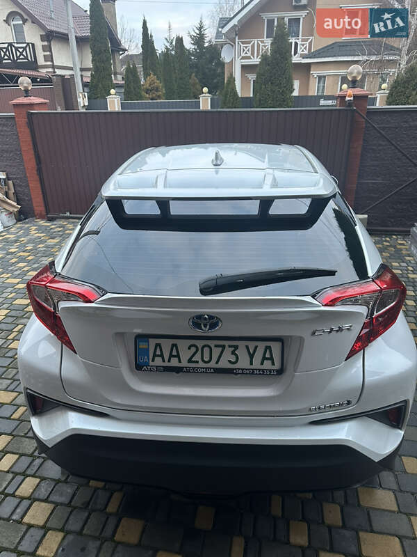 Позашляховик / Кросовер Toyota C-HR EV 2021 в Києві