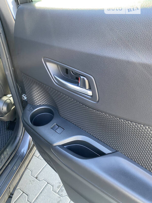 Позашляховик / Кросовер Toyota C-HR 2021 в Хмельницькому фото 11 Позашляховик / Кросовер Toyota C-HR 2021 в Хмельницькому