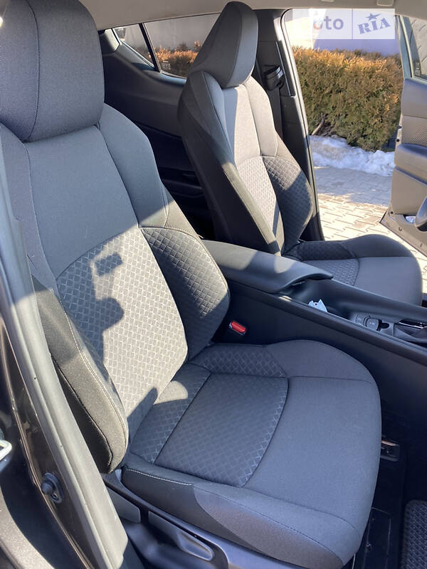 Позашляховик / Кросовер Toyota C-HR 2021 в Хмельницькому фото 18 Позашляховик / Кросовер Toyota C-HR 2021 в Хмельницькому