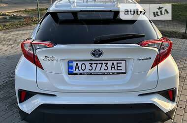 Внедорожник / Кроссовер Toyota C-HR 2018 в Мукачево