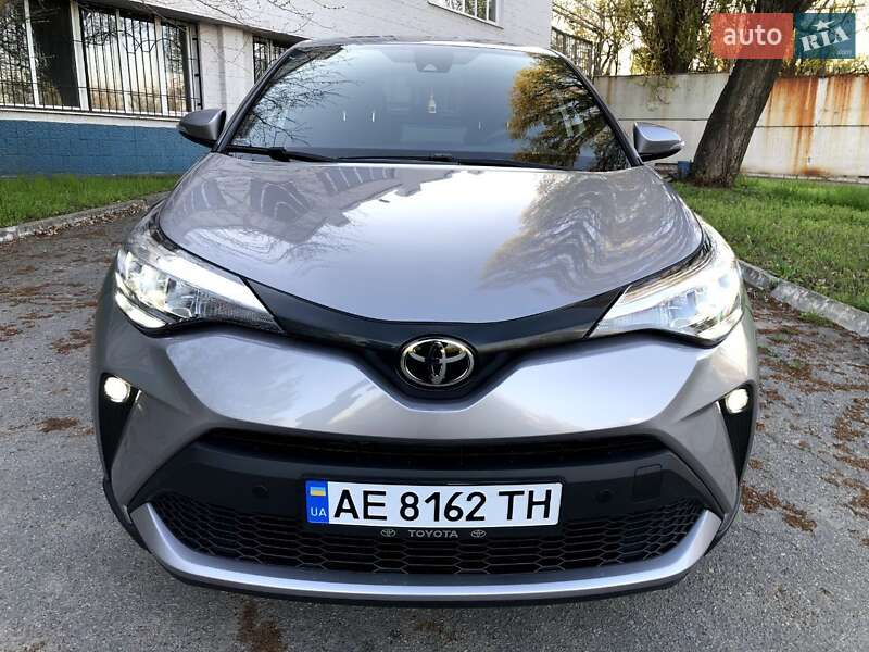 Позашляховик / Кросовер Toyota C-HR 2020 в Дніпрі фото 17 Позашляховик / Кросовер Toyota C-HR 2020 в Дніпрі