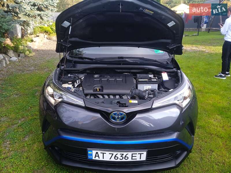 Внедорожник / Кроссовер Toyota C-HR 2018 в Коломые фото 4 Внедорожник / Кроссовер Toyota C-HR 2018 в Коломые