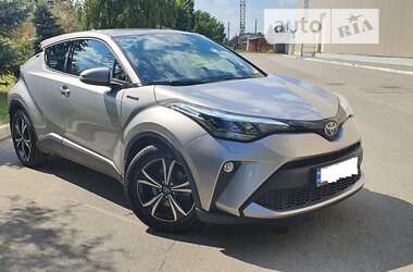 Внедорожник / Кроссовер Toyota C-HR 2020 в Полтаве