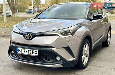 Внедорожник / Кроссовер Toyota C-HR 2016 в Горишних Плавнях