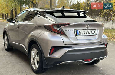 Внедорожник / Кроссовер Toyota C-HR 2016 в Горишних Плавнях