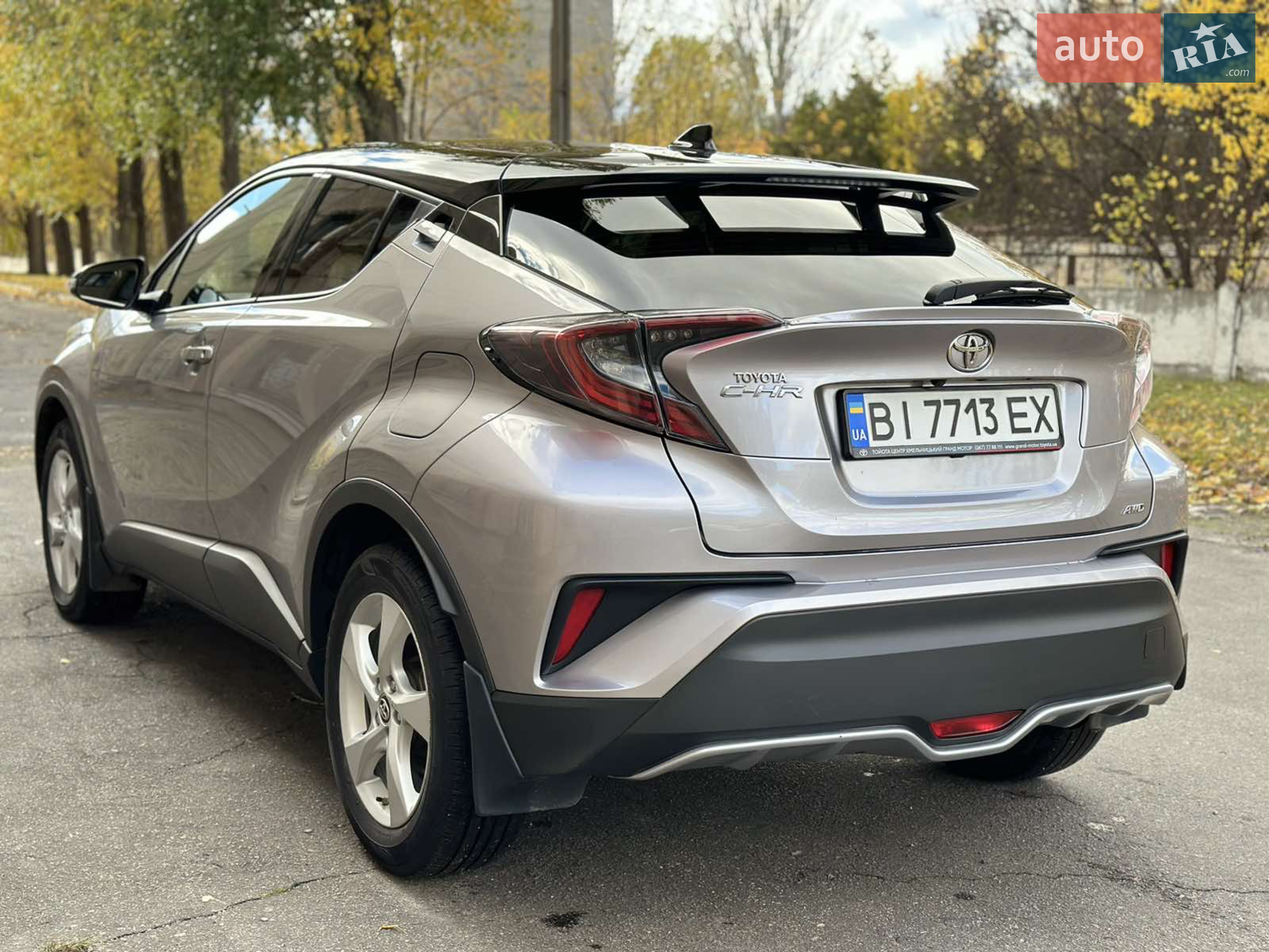 2016 Toyota C-HR - мініатюра 14