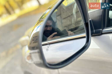 Внедорожник / Кроссовер Toyota C-HR 2016 в Горишних Плавнях